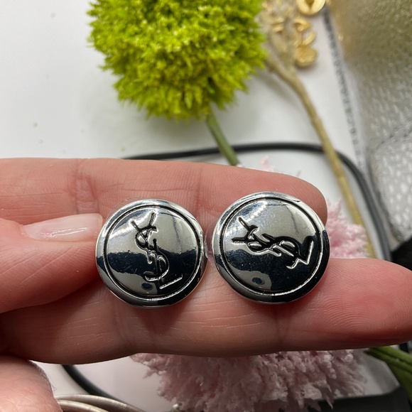 Earrings with monogram YSL - Picture 3 of 4